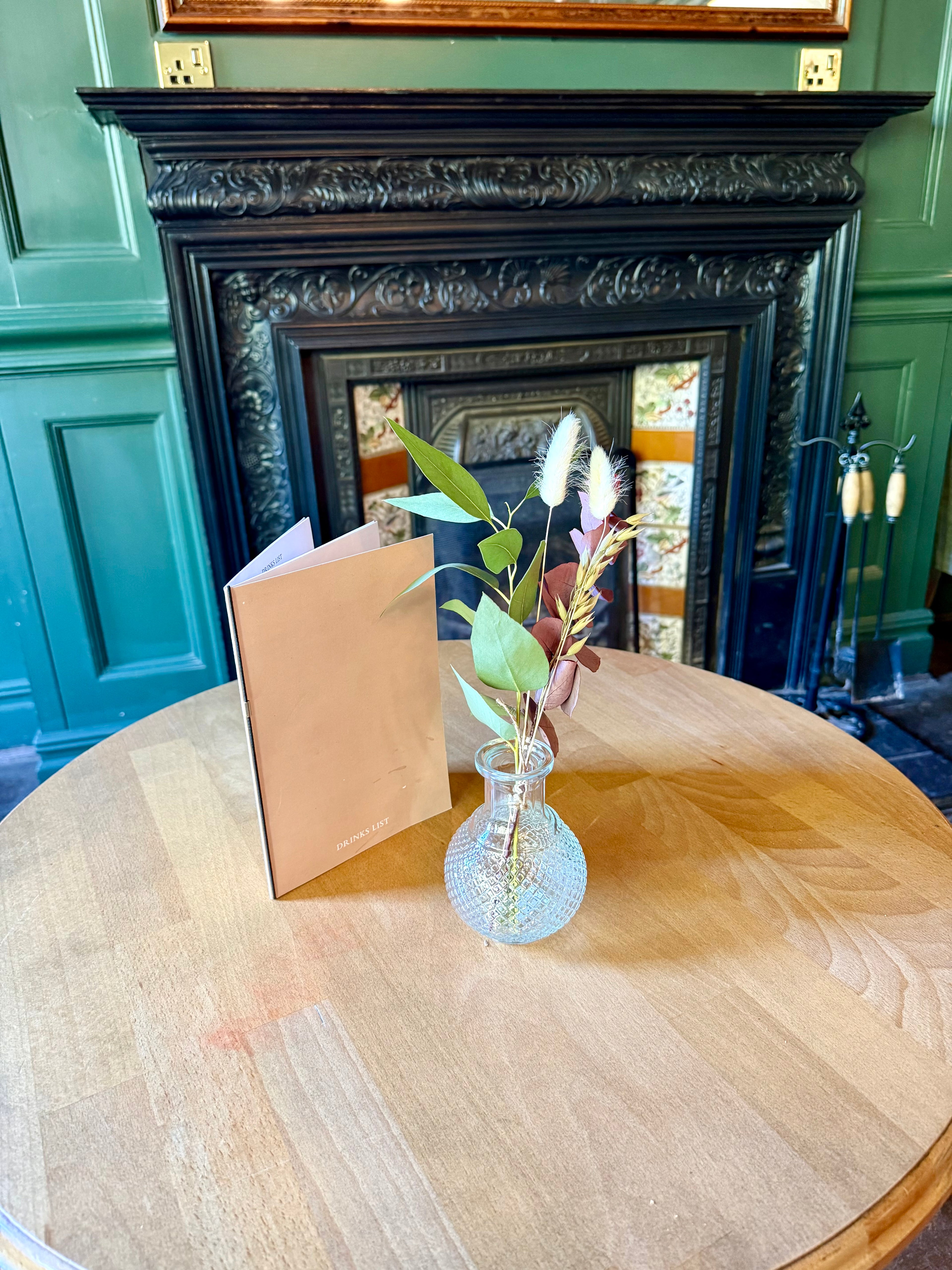 Monthly Flower Design | Table Bouquet Style | Seasonal Change Monthly